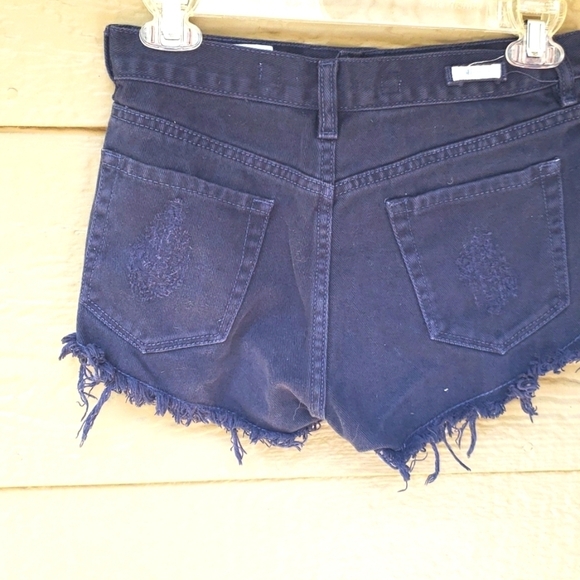 Brandy Melville Hi Rise Button Fly Distressed Denim Short 26 - Picture 7 of 12